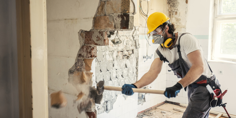 Choosing a Building Demolition Contractor: Three Things Homeowners Need to Know