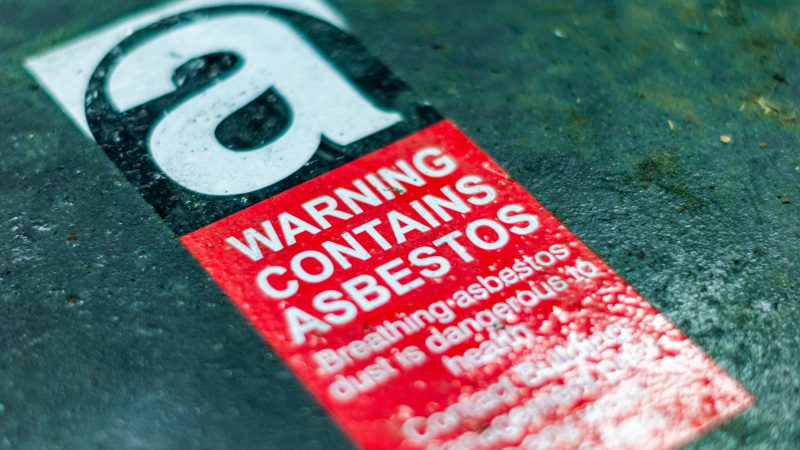 Four Signs You Need Asbestos Removal Services